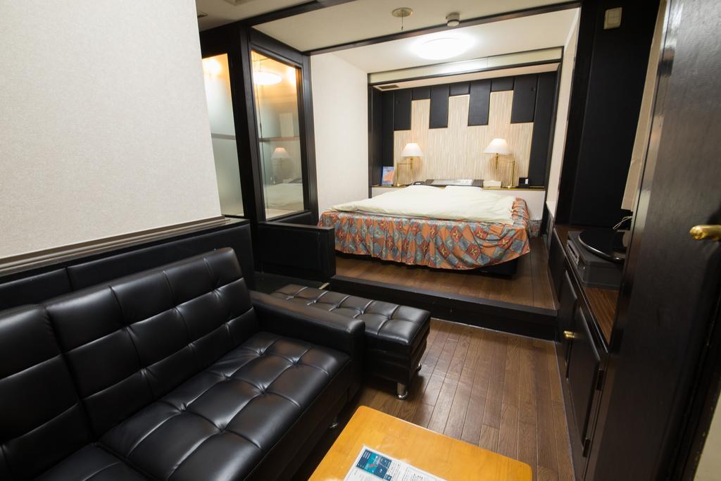Hotel Candy Hall (Adults Only) Osaka Exteriör bild