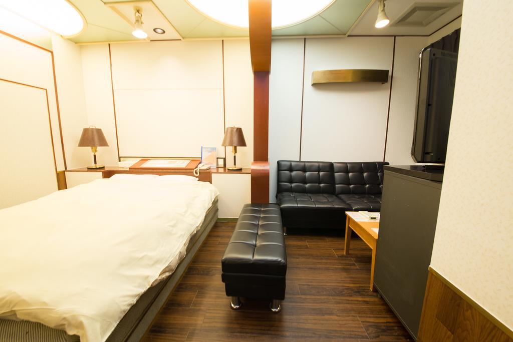 Hotel Candy Hall (Adults Only) Osaka Exteriör bild