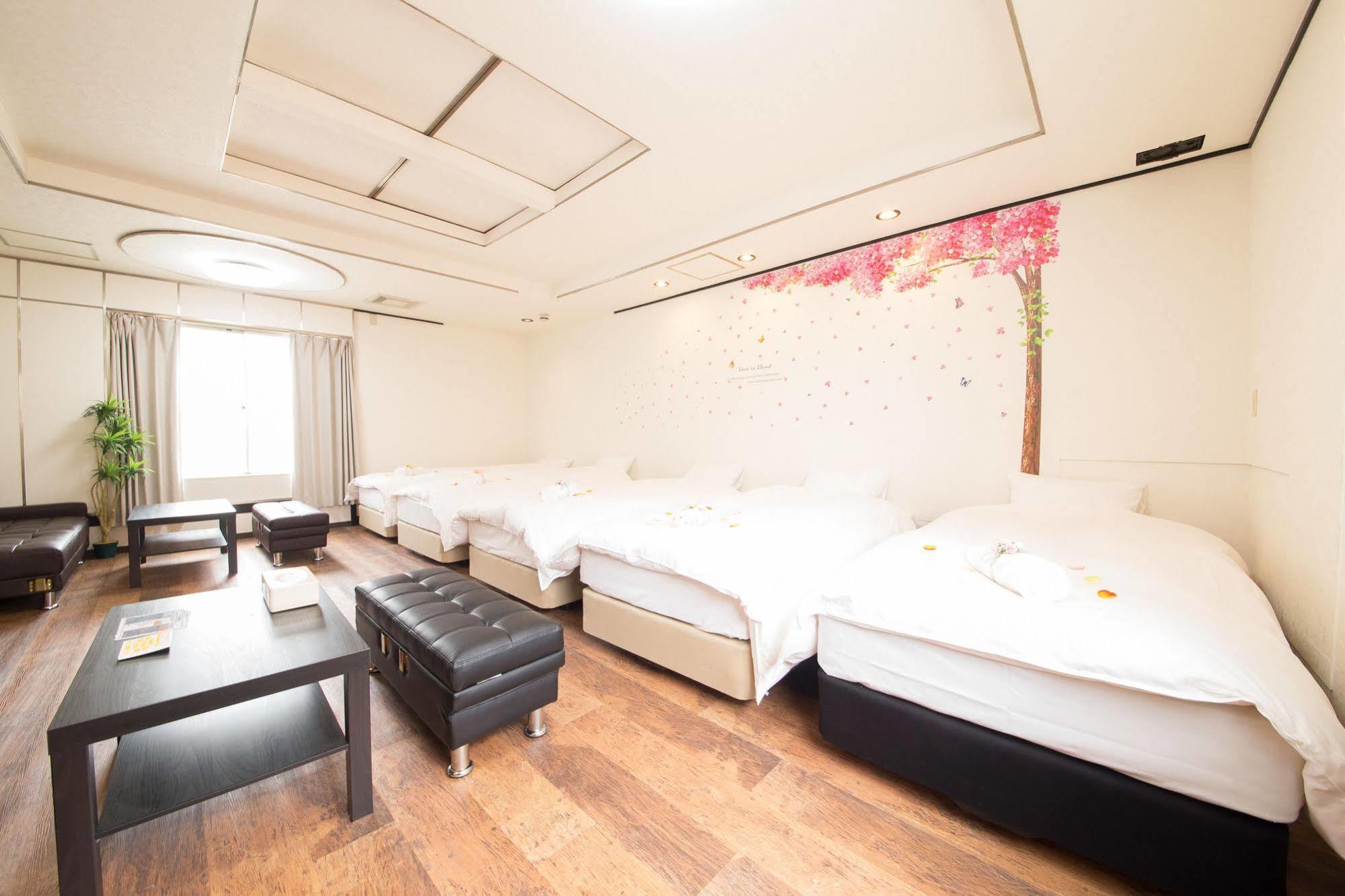 Hotel Candy Hall (Adults Only) Osaka Exteriör bild