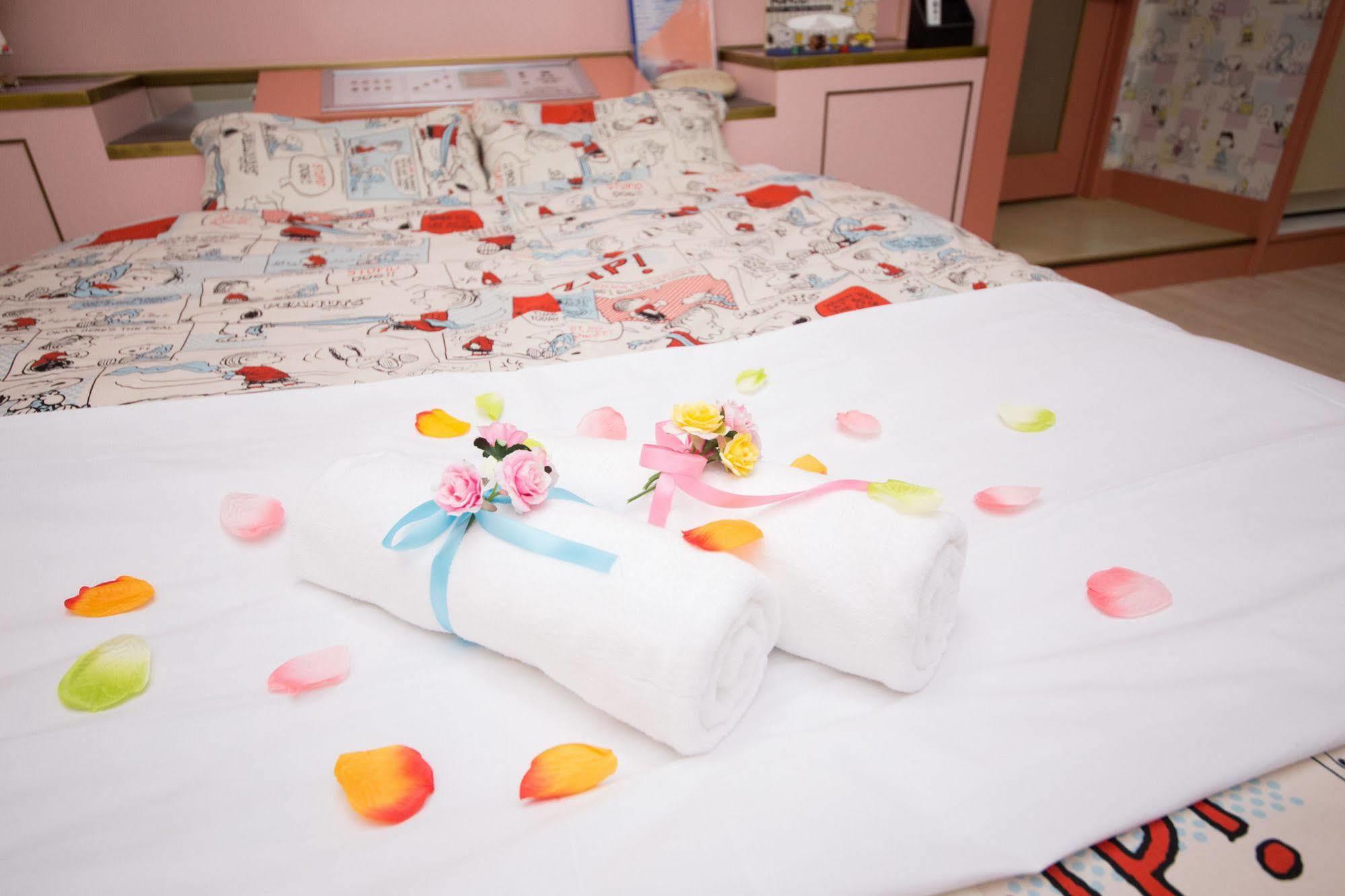 Hotel Candy Hall (Adults Only) Osaka Exteriör bild
