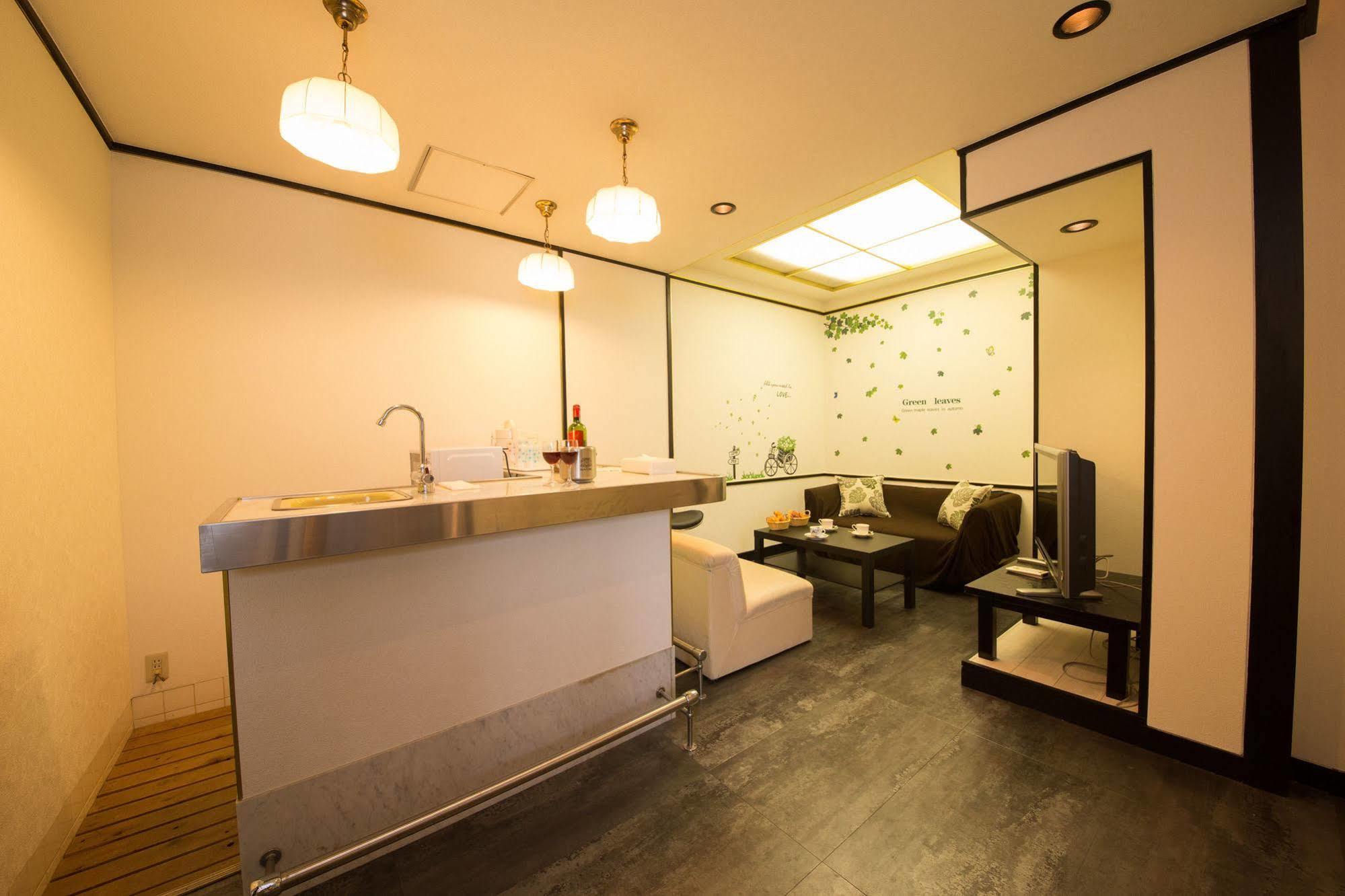 Hotel Candy Hall (Adults Only) Osaka Exteriör bild