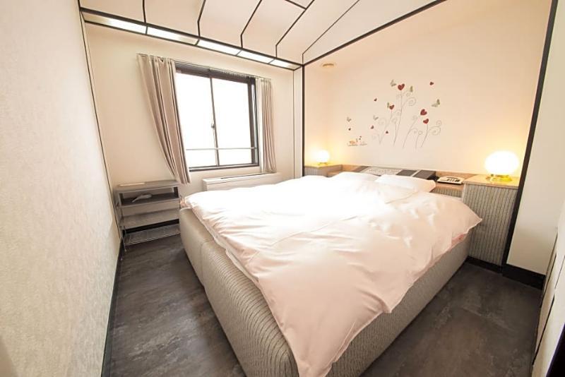 Hotel Candy Hall (Adults Only) Osaka Exteriör bild